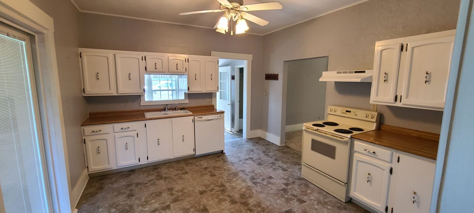 Acreage for sale in Nebraska with home by river near Hershey, Nebraska
