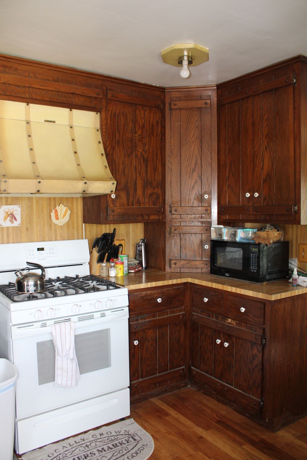 Acreage for sale with home near Crawford, Nebraska