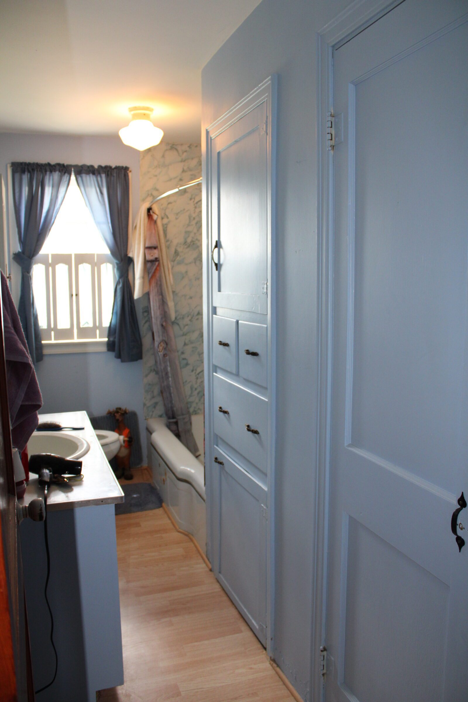 Acreage for sale with home near Crawford, Nebraska