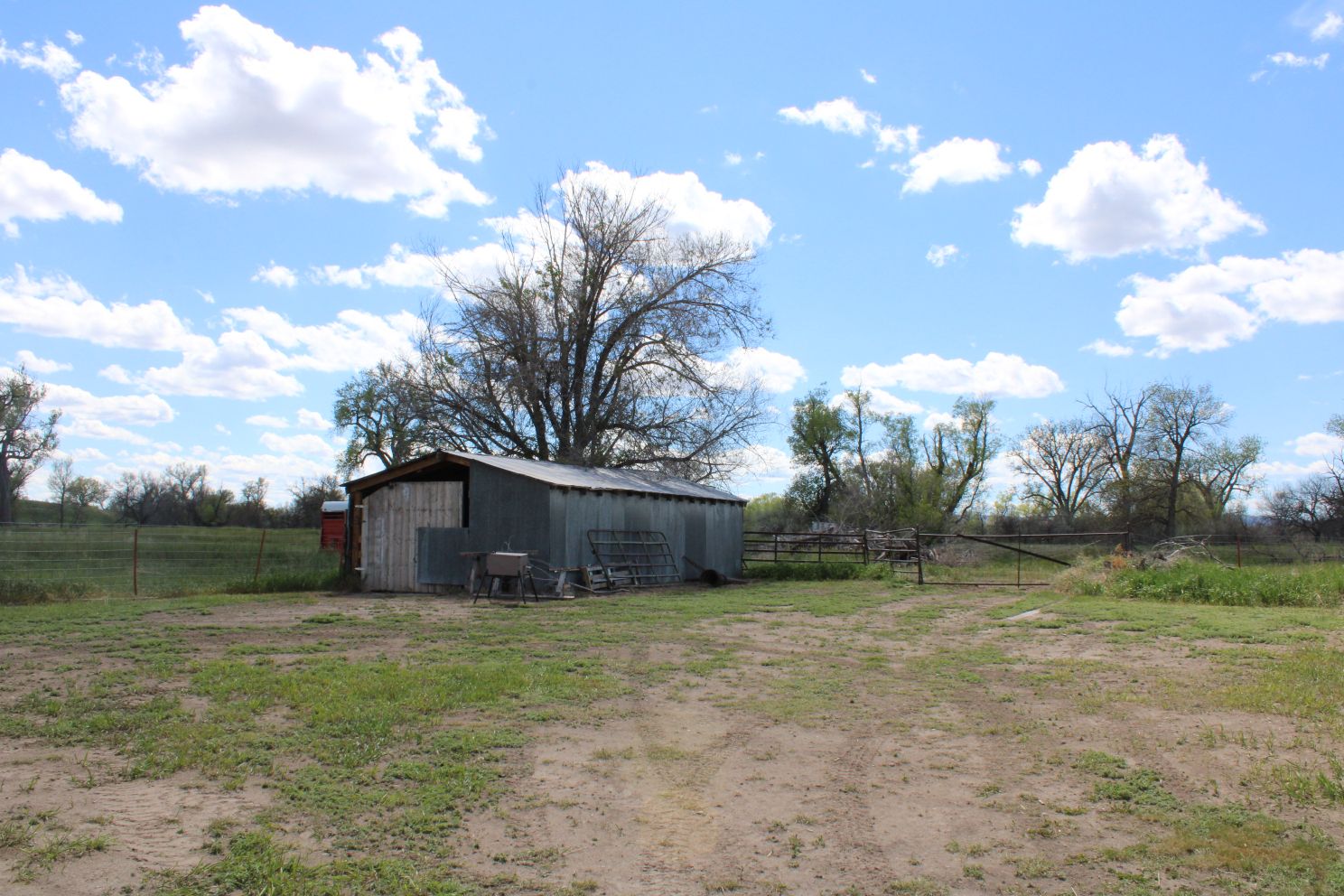 Acreage for sale with home near Crawford, Nebraska