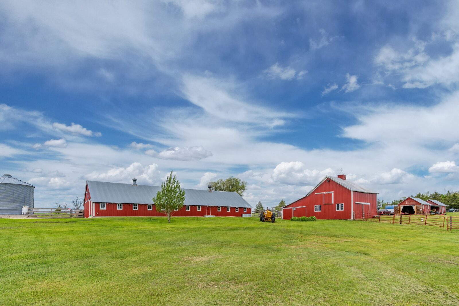 Nebraska Acreage For Sale - Galyen Barns, Hay Springs, NE