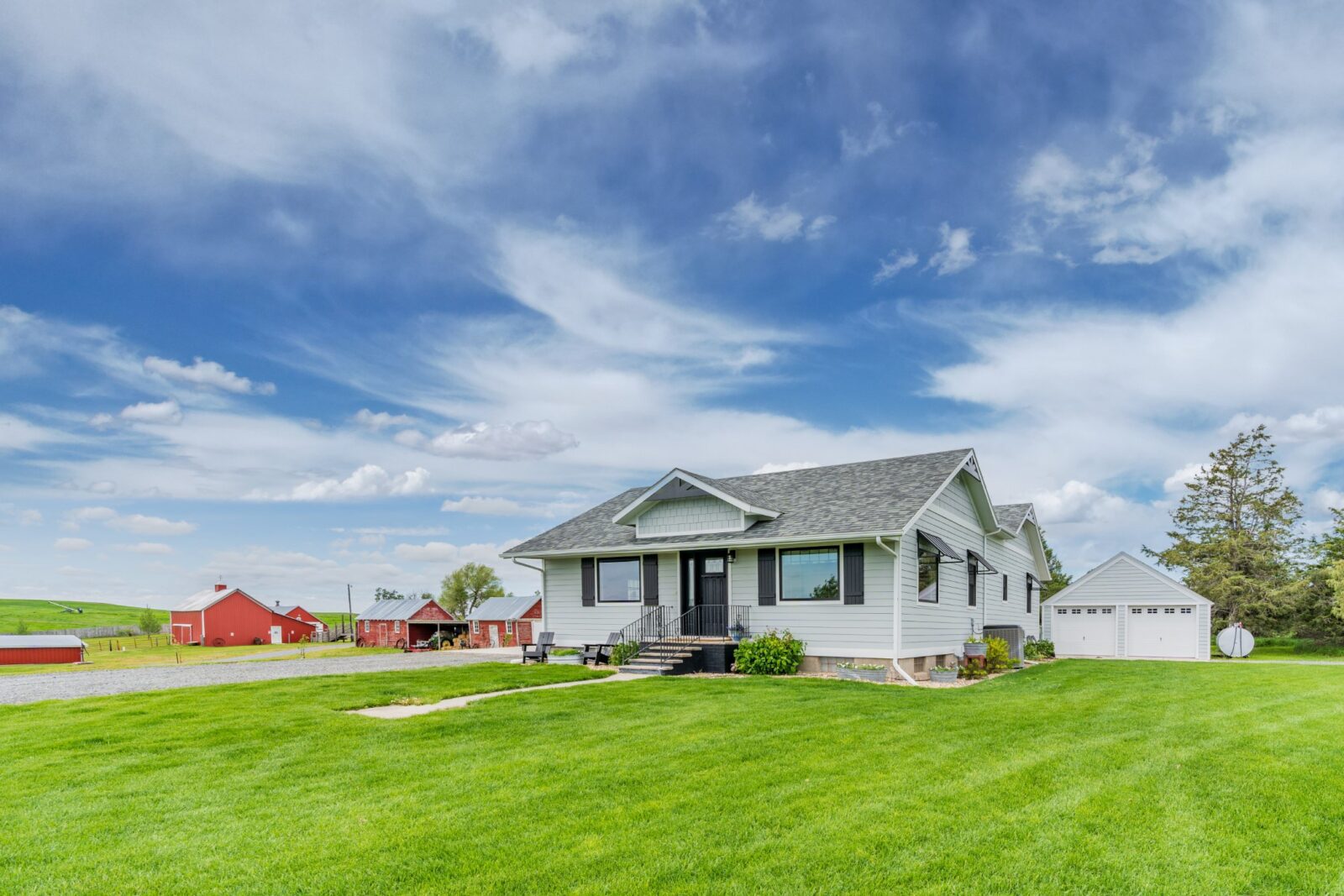 Nebraska Acreage For Sale - Galyen Barns, Hay Springs, NE