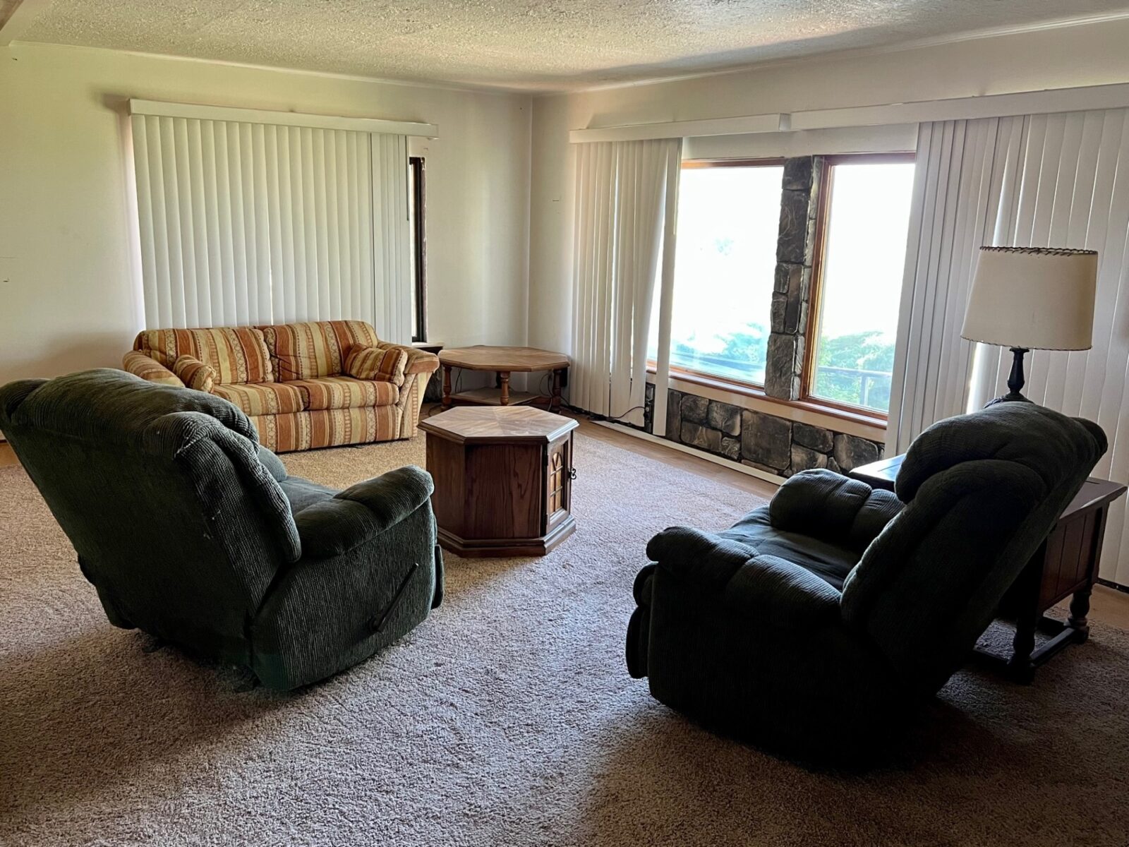 Brady Retreat - Brady Nebraska home and land for sale