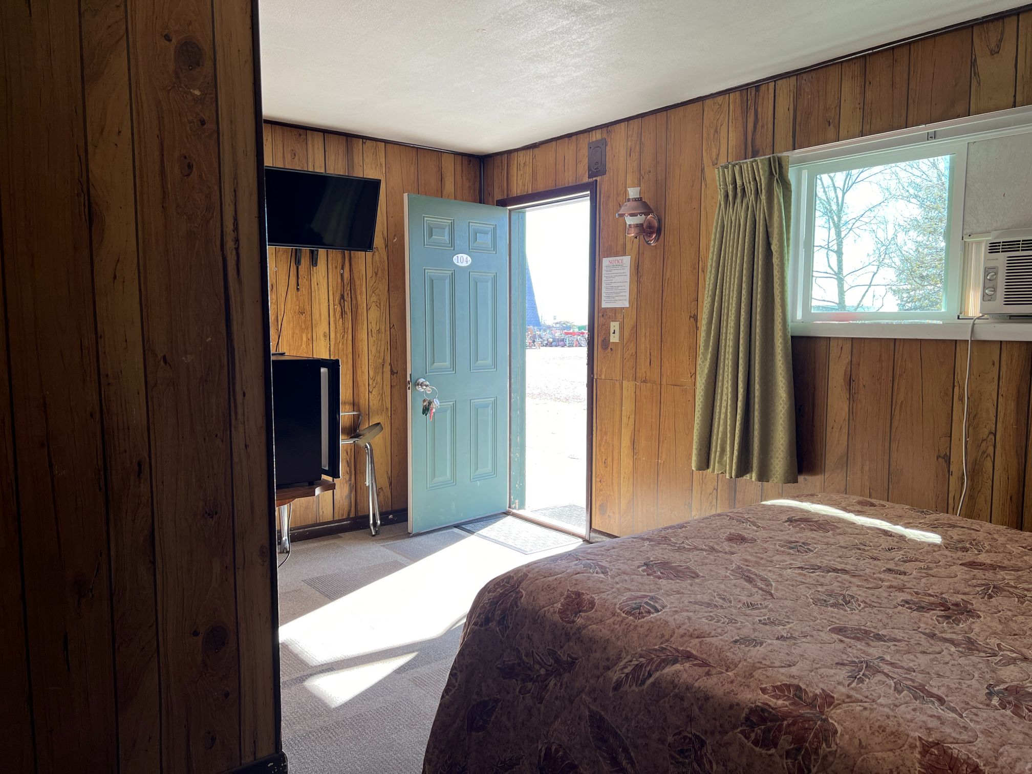 Sage Motel Harrison, NE Lashley Land