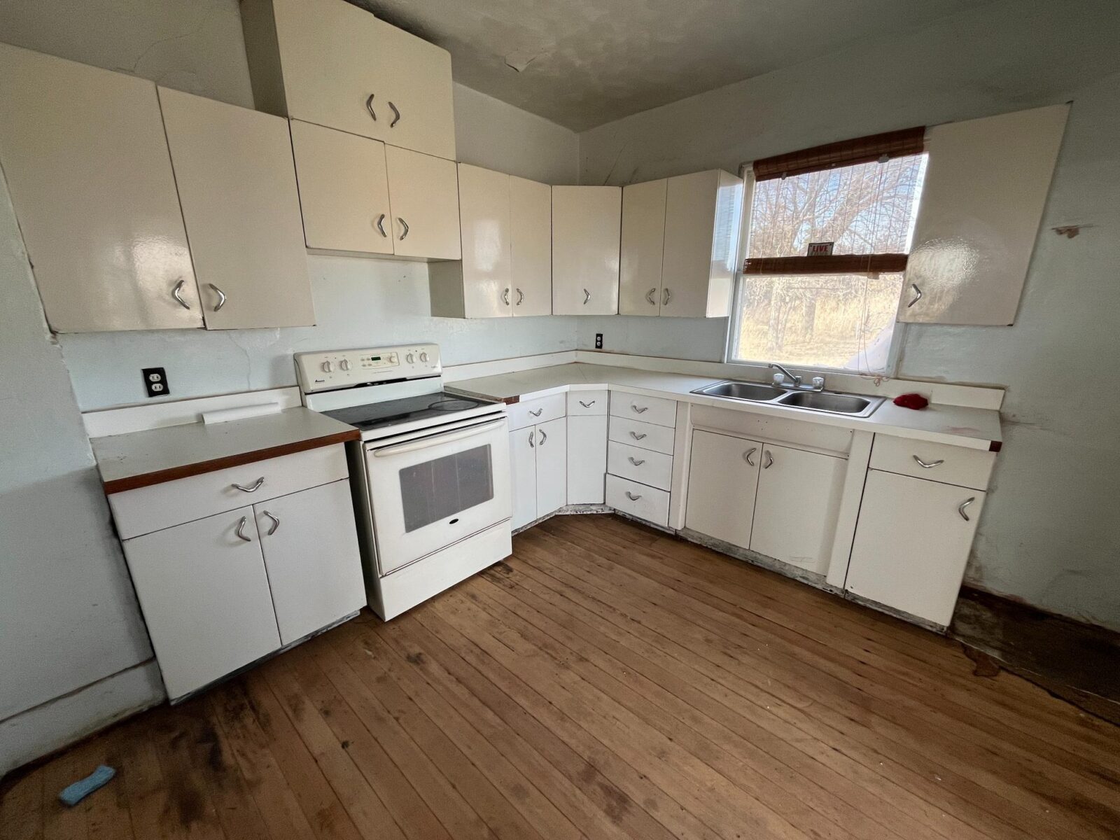 Valentine, NE Home with Land For Sale