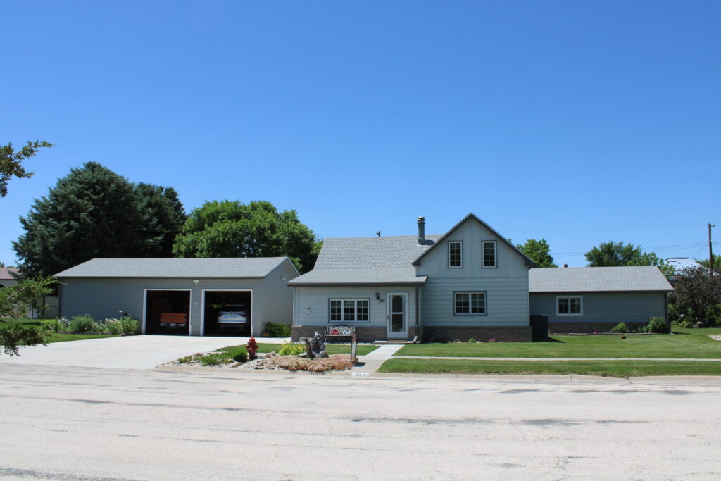 309 Loofborrow St., Rushville, NE  