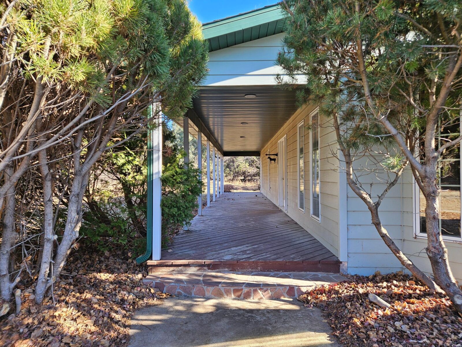 520 Suburban Rd home and acreage for sale