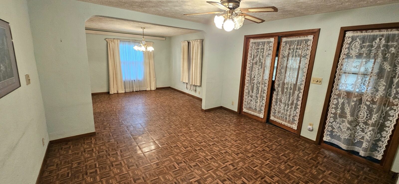 220 Adrian St., Seneca, NE