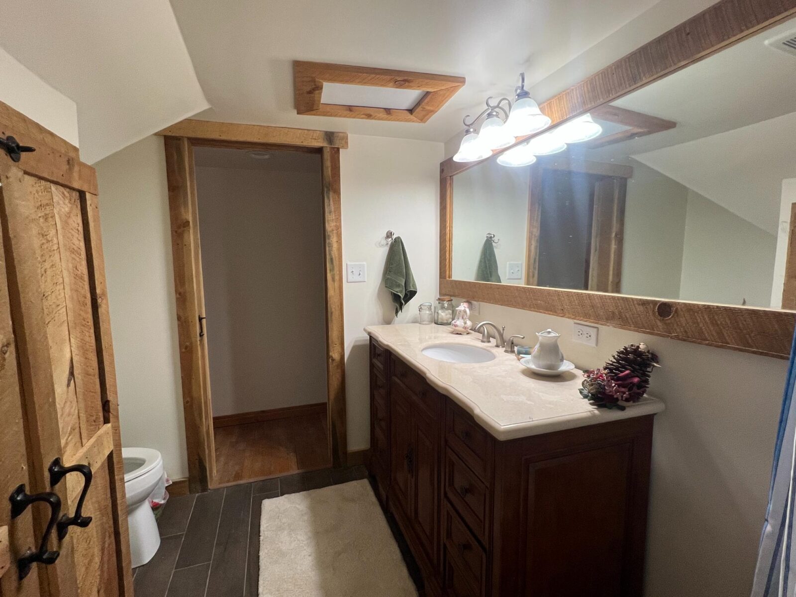 909 2nd St., Crawford, NE
