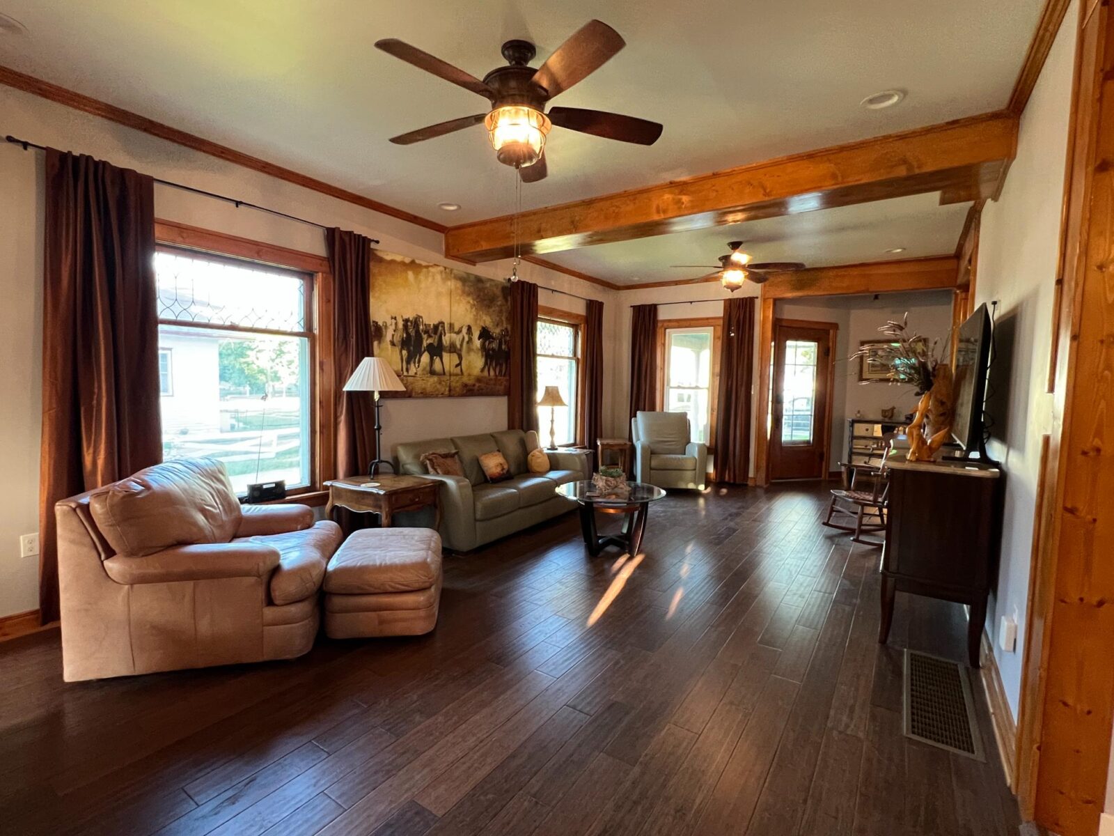 909 2nd St., Crawford, NE