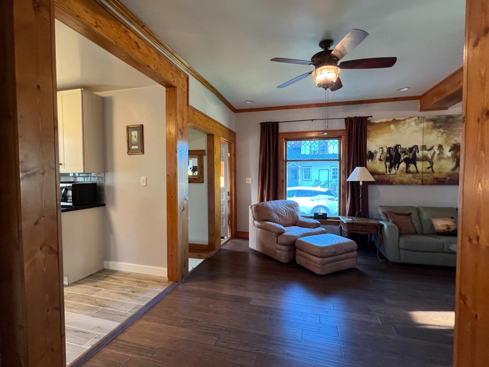 909 2nd St., Crawford, NE
