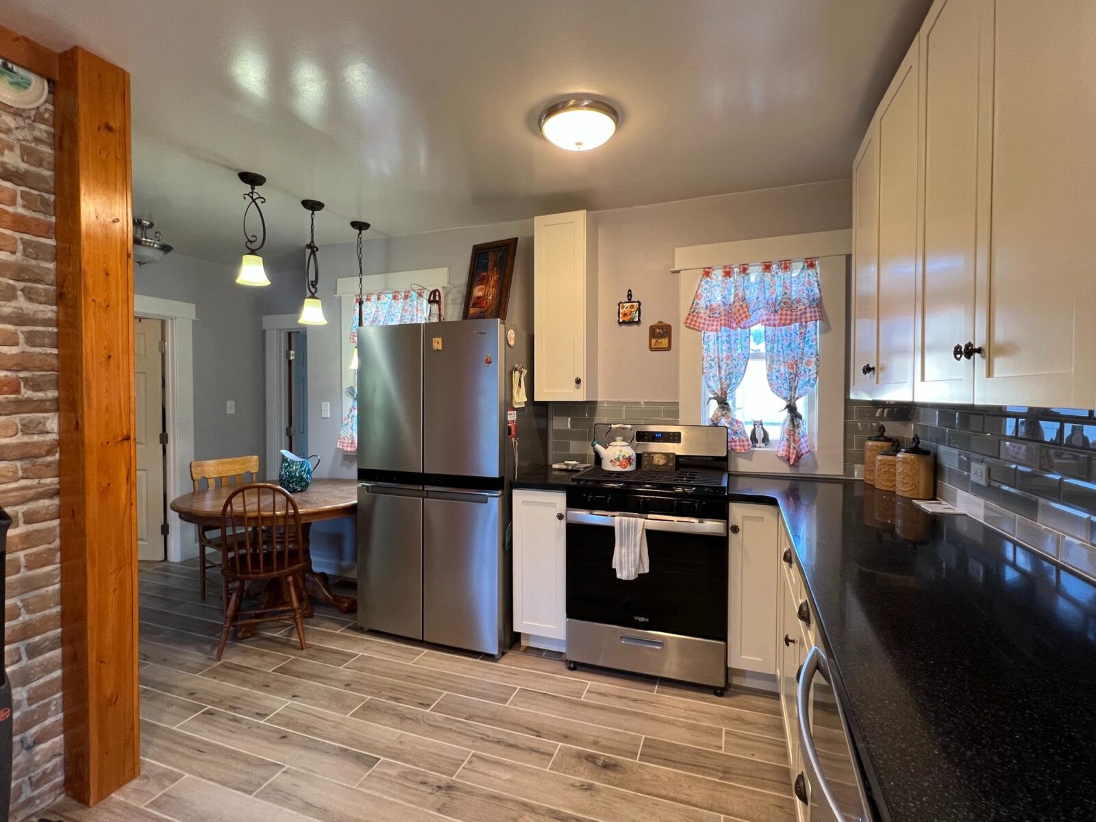 909 2nd St., Crawford, NE