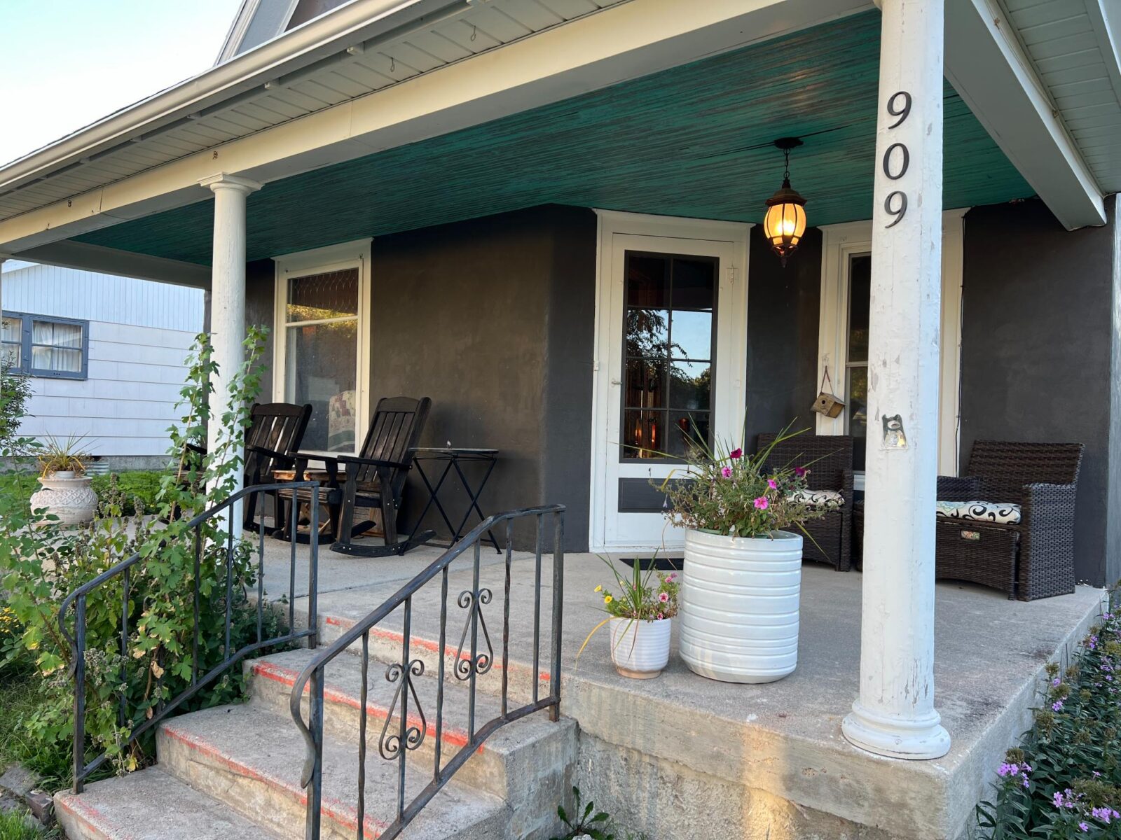 909 2nd St., Crawford, NE