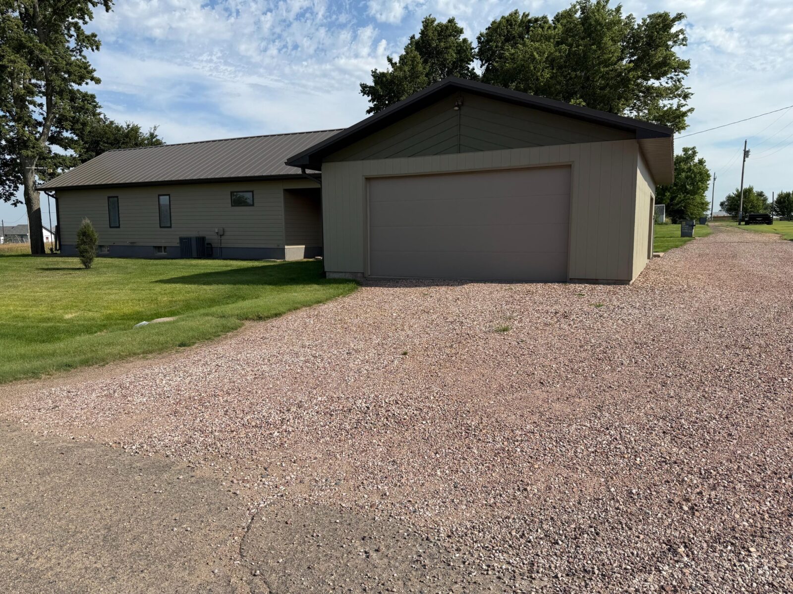 202 Hansen Ave., Grainton, NE