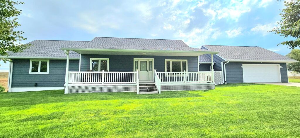 6568 E. Trail Ridge Rd., North Platte, NE  
