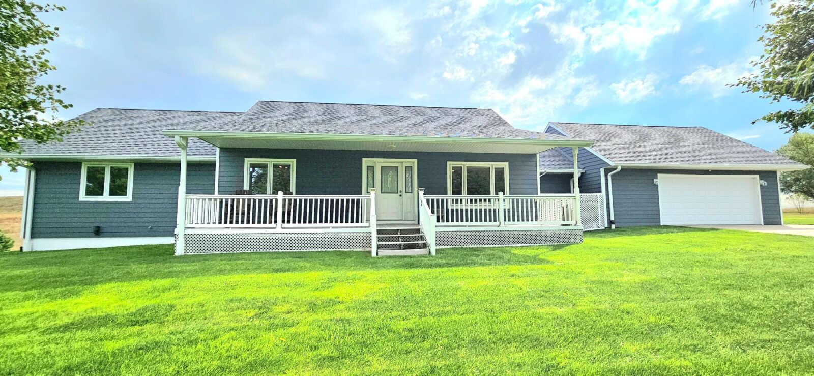 6568 Trail Ridge Rd. North Platte, NE home with acreage for sale