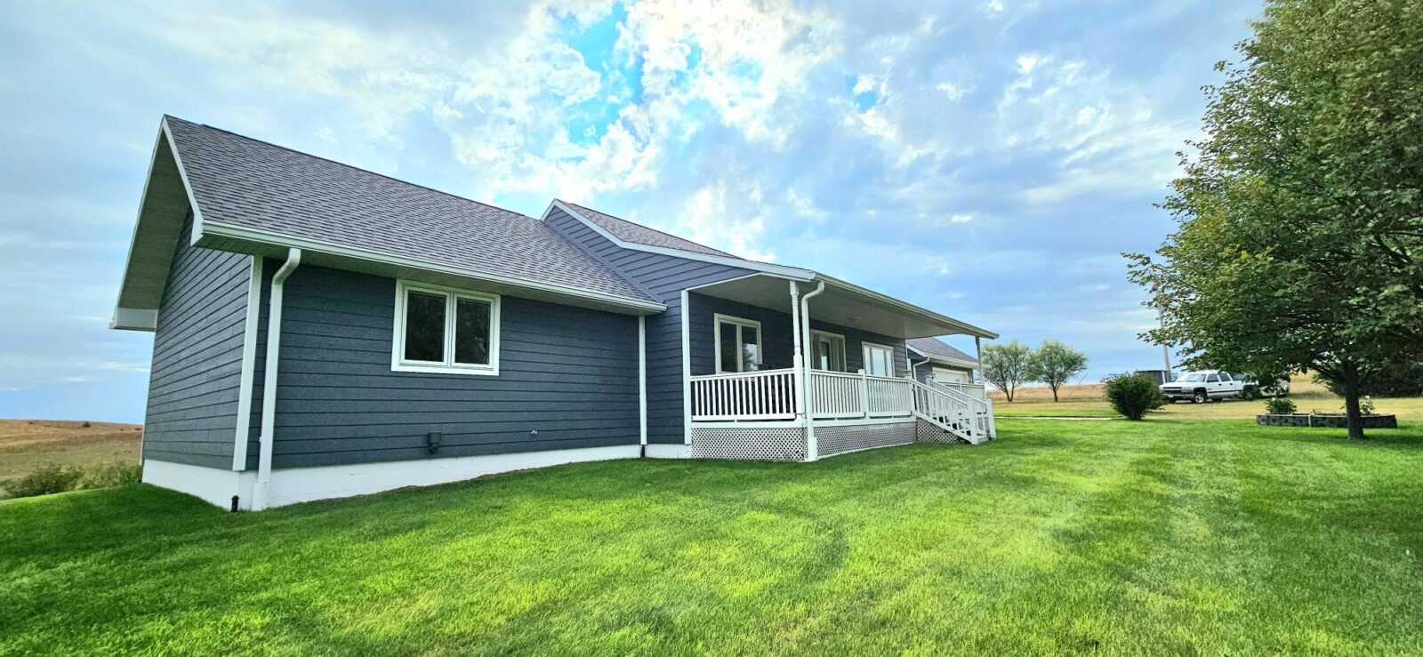 6568 Trail Ridge Rd. North Platte, NE home with acreage for sale