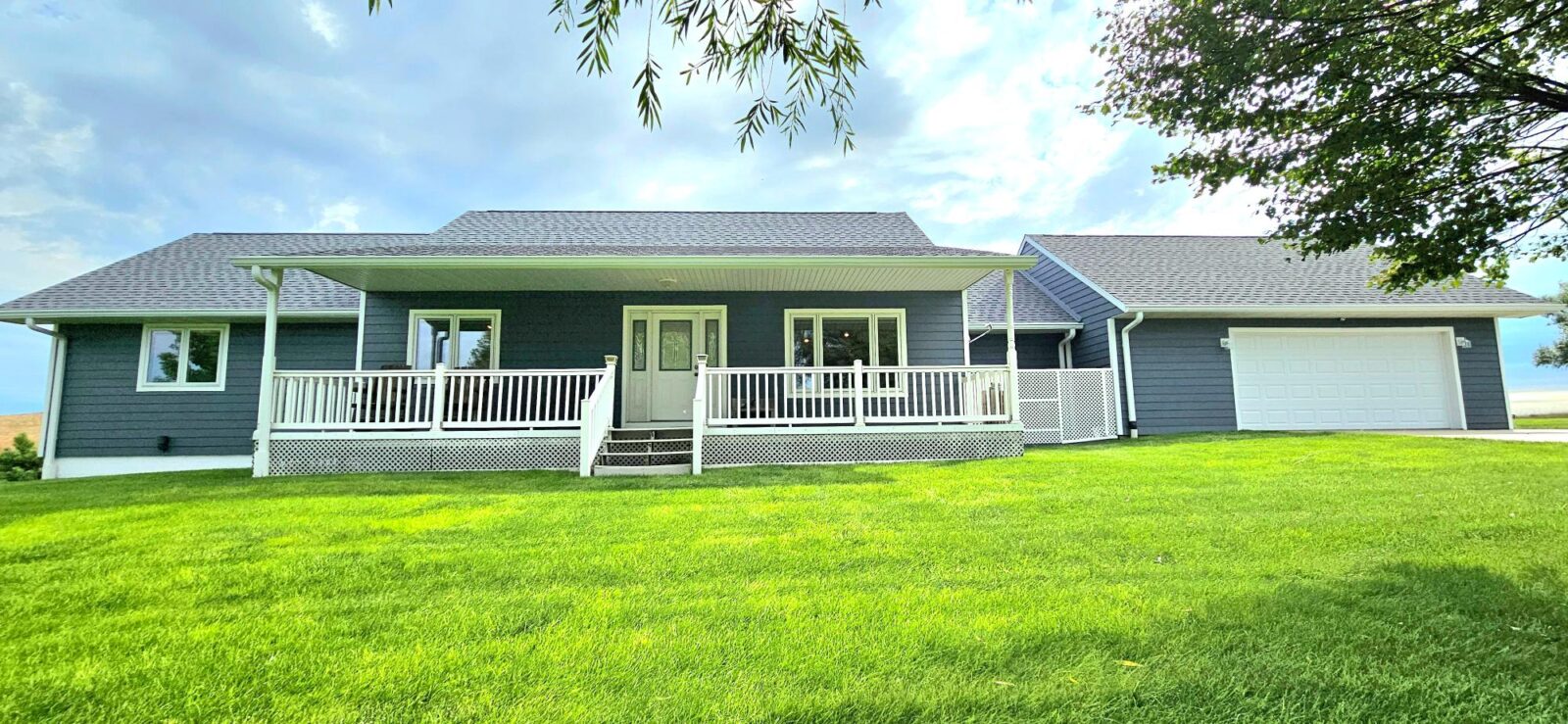 6568 Trail Ridge Rd. North Platte, NE home with acreage for sale