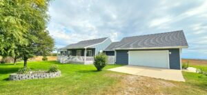 6568 Trail Ridge Rd. North Platte, NE home with acreage for sale