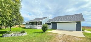 6568 Trail Ridge Rd. North Platte, NE home with acreage for sale