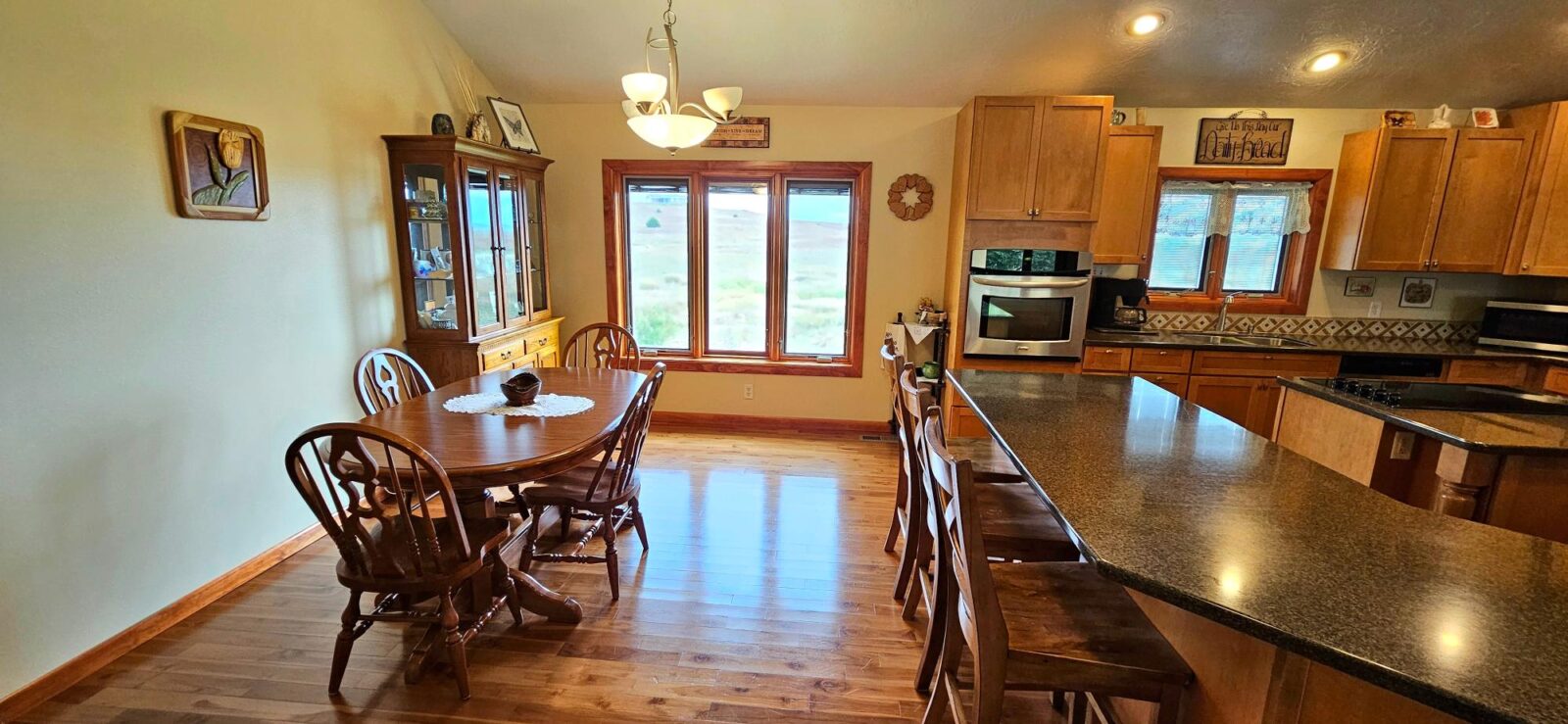 6568 Trail Ridge Rd. North Platte, NE home with acreage for sale