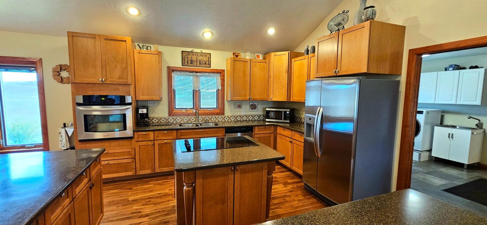 6568 Trail Ridge Rd. North Platte, NE home with acreage for sale