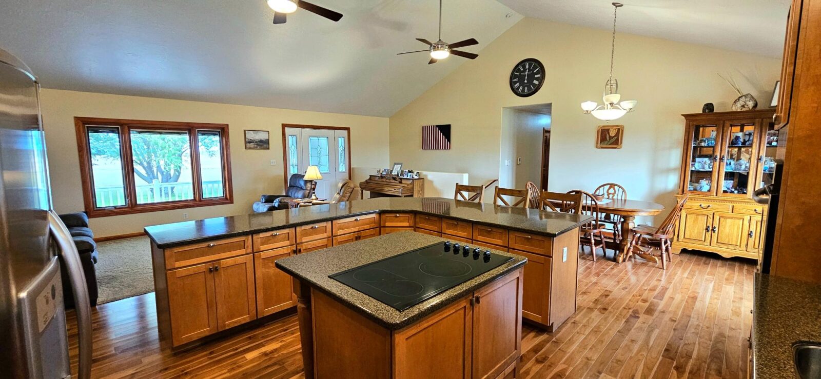 6568 Trail Ridge Rd. North Platte, NE home with acreage for sale