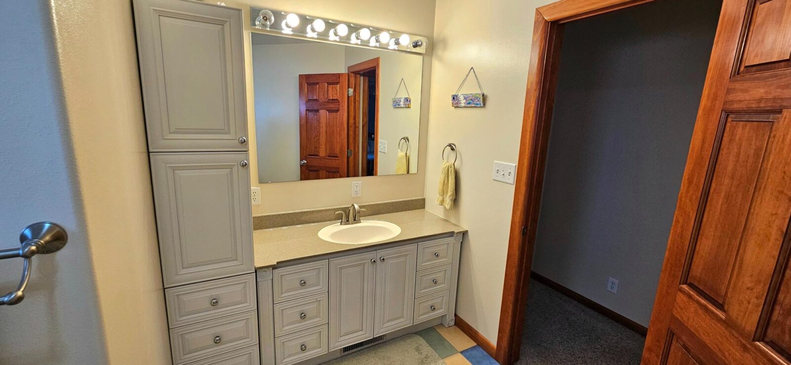 6568 Trail Ridge Rd. North Platte, NE home with acreage for sale