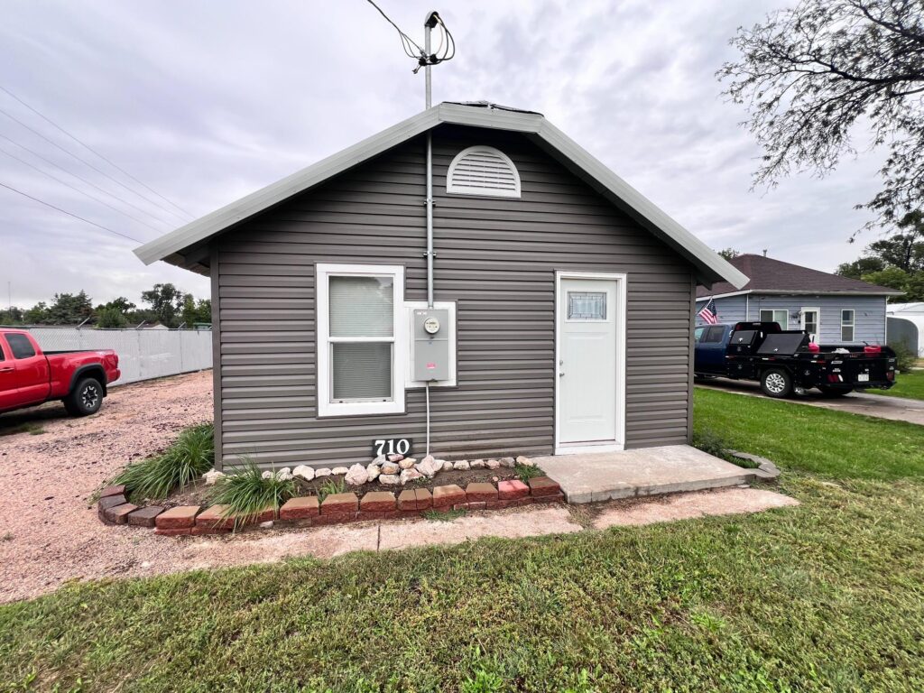 710 Linden St., Sutherland, NE  