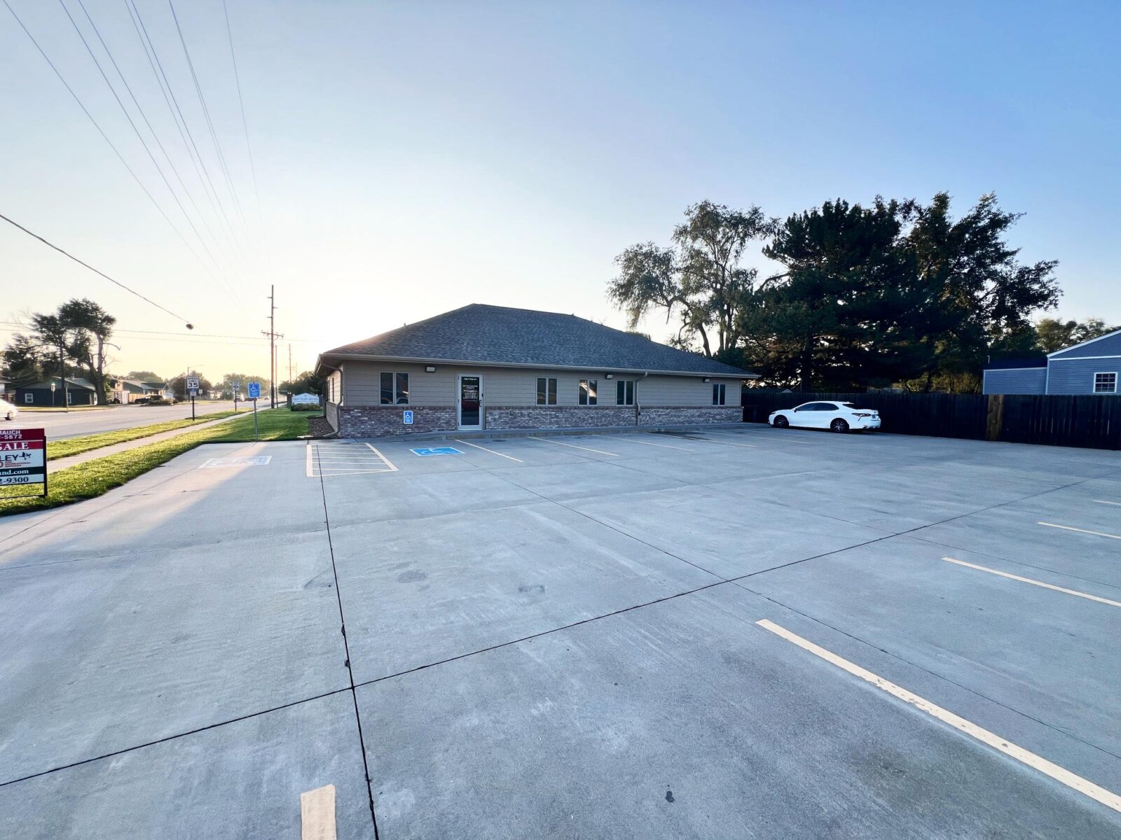1001 Philip Ave., North Platte, NE Commercial building for sale