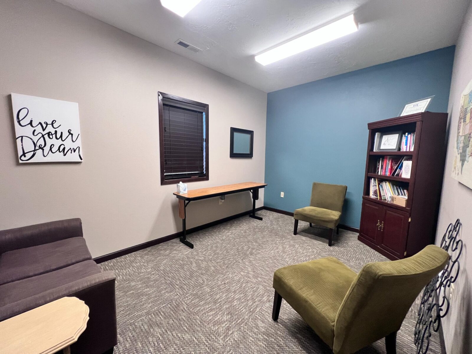 1001 Philip Ave., North Platte, NE Commercial building for sale