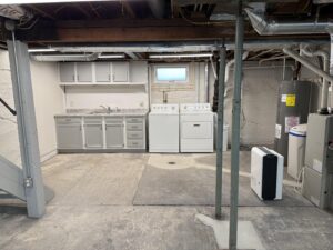 421 E. Alice St., Wallace, NE