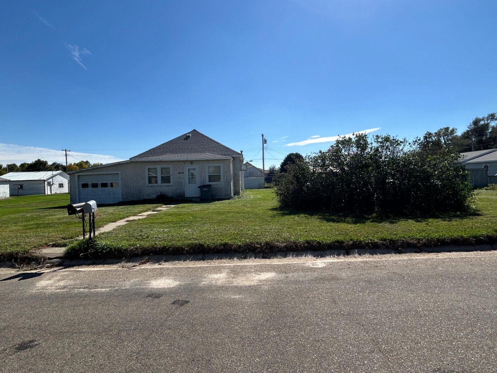 829 E. 1st St. Ainsworth, NE home for sale