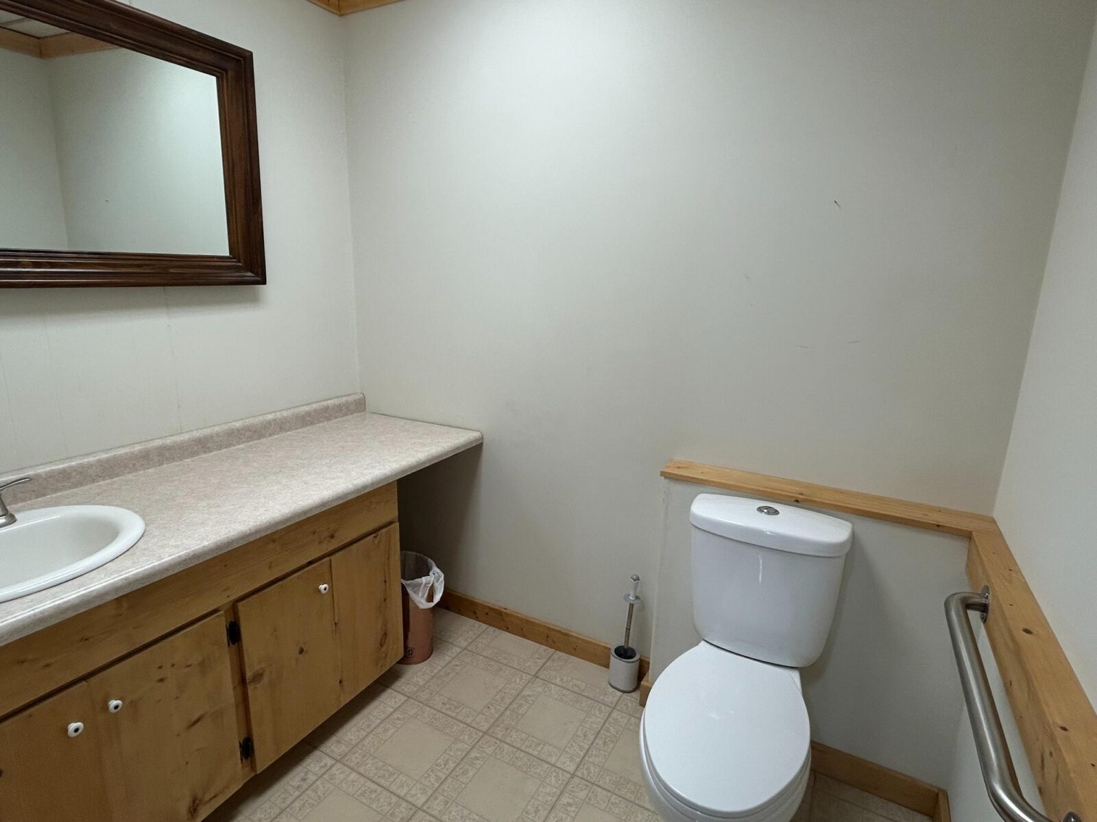 212 N. Main St., Ainsworth, NE