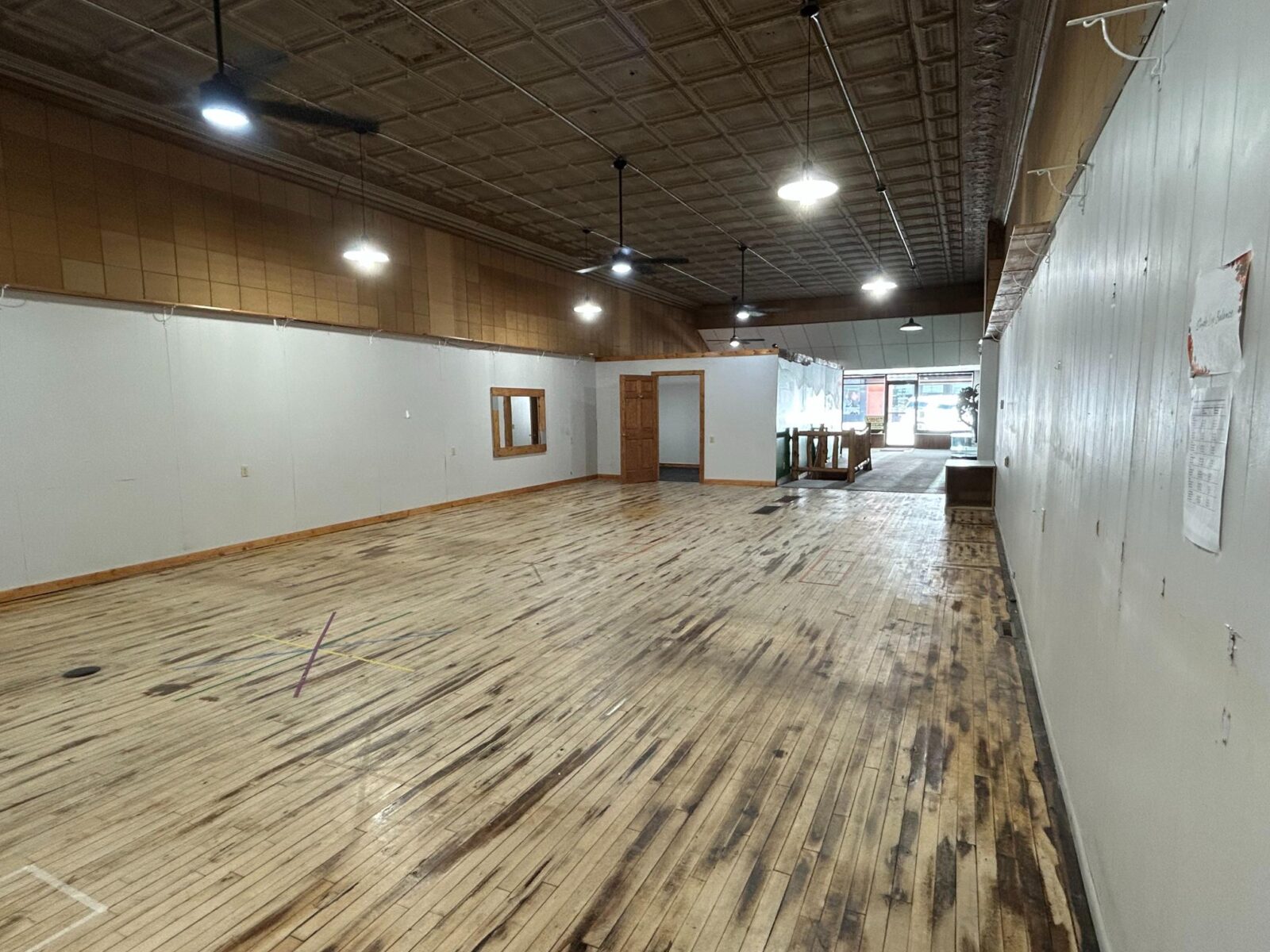 212 N. Main St., Ainsworth, NE