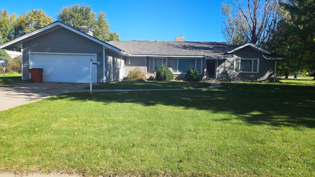 207 West State St., Brady, NE  