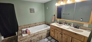 1311  South St, Sutherland, NE