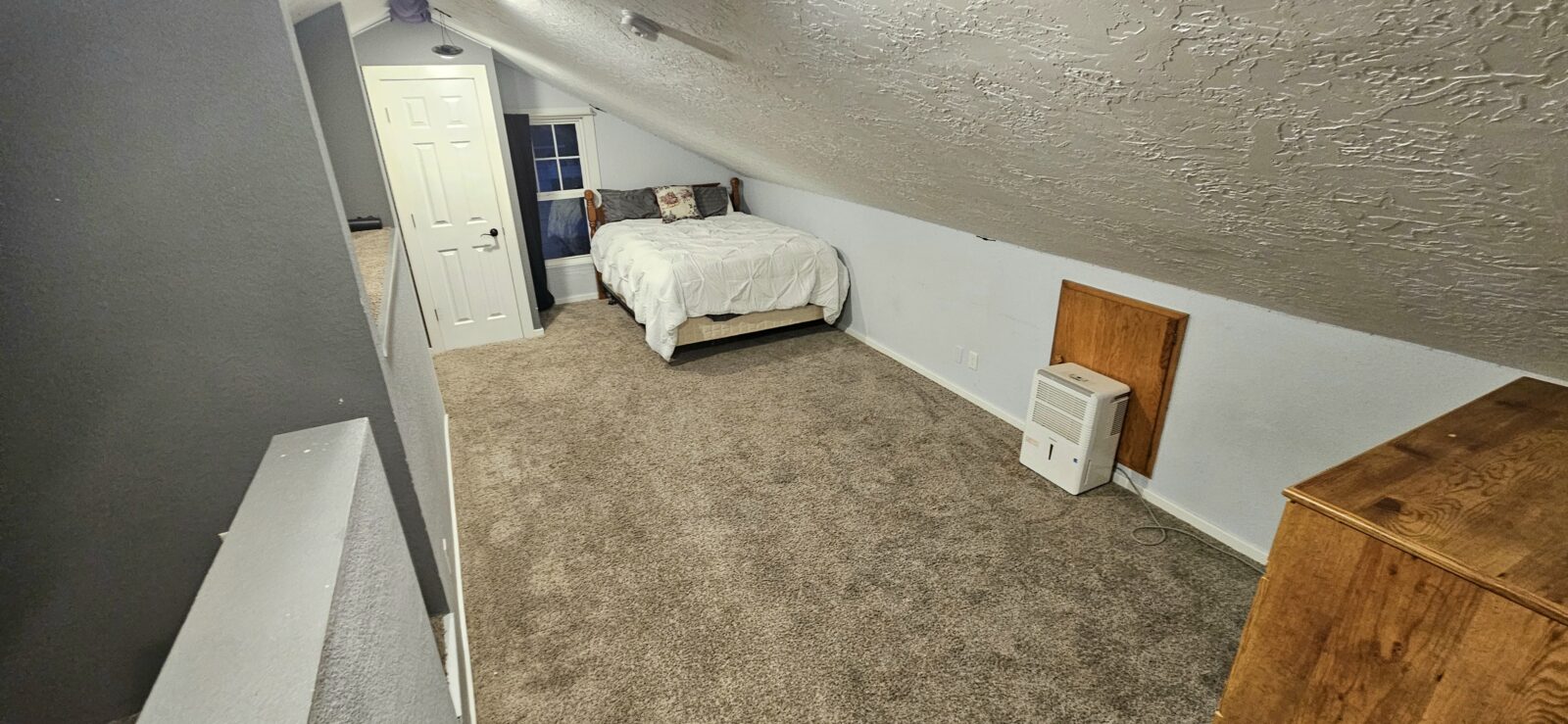 1311  South St, Sutherland, NE