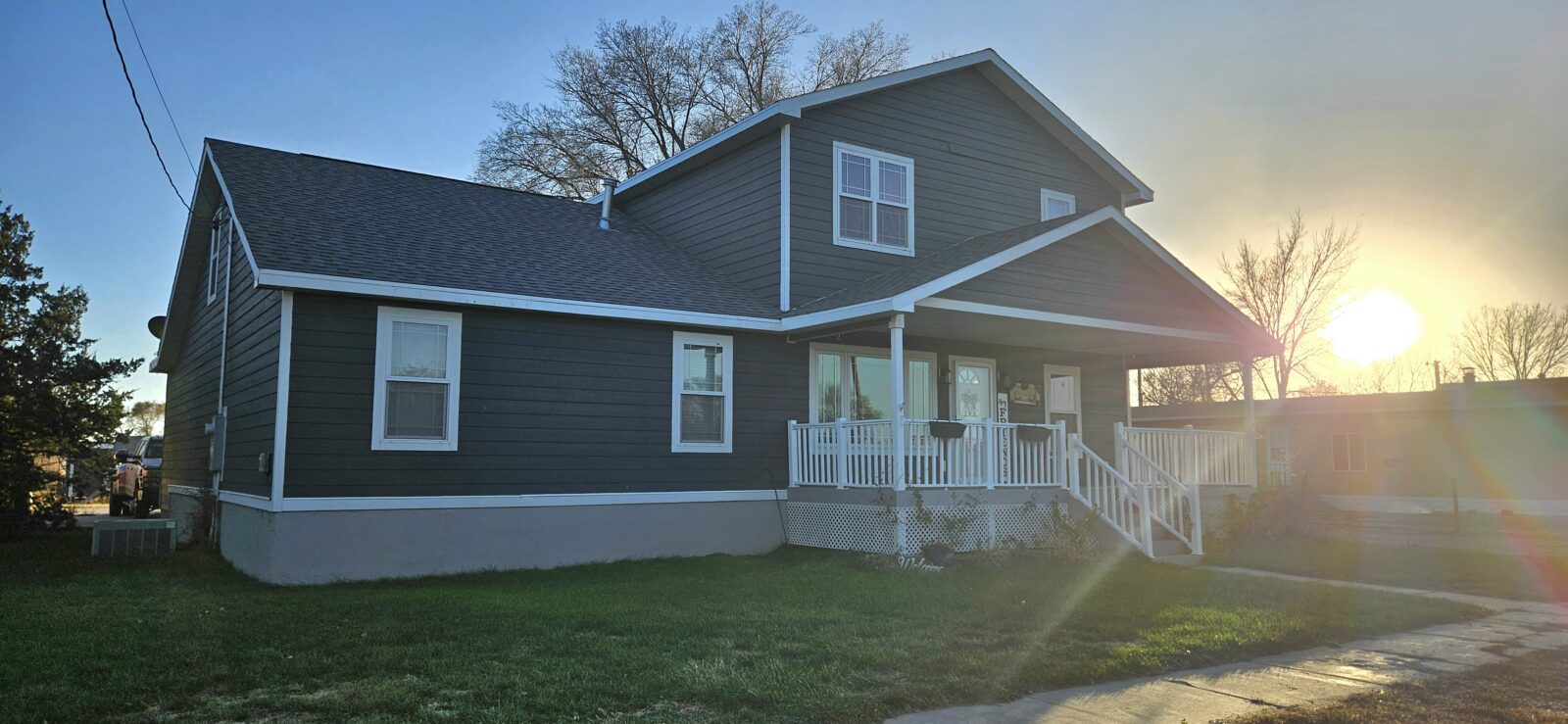 1311  South St, Sutherland, NE