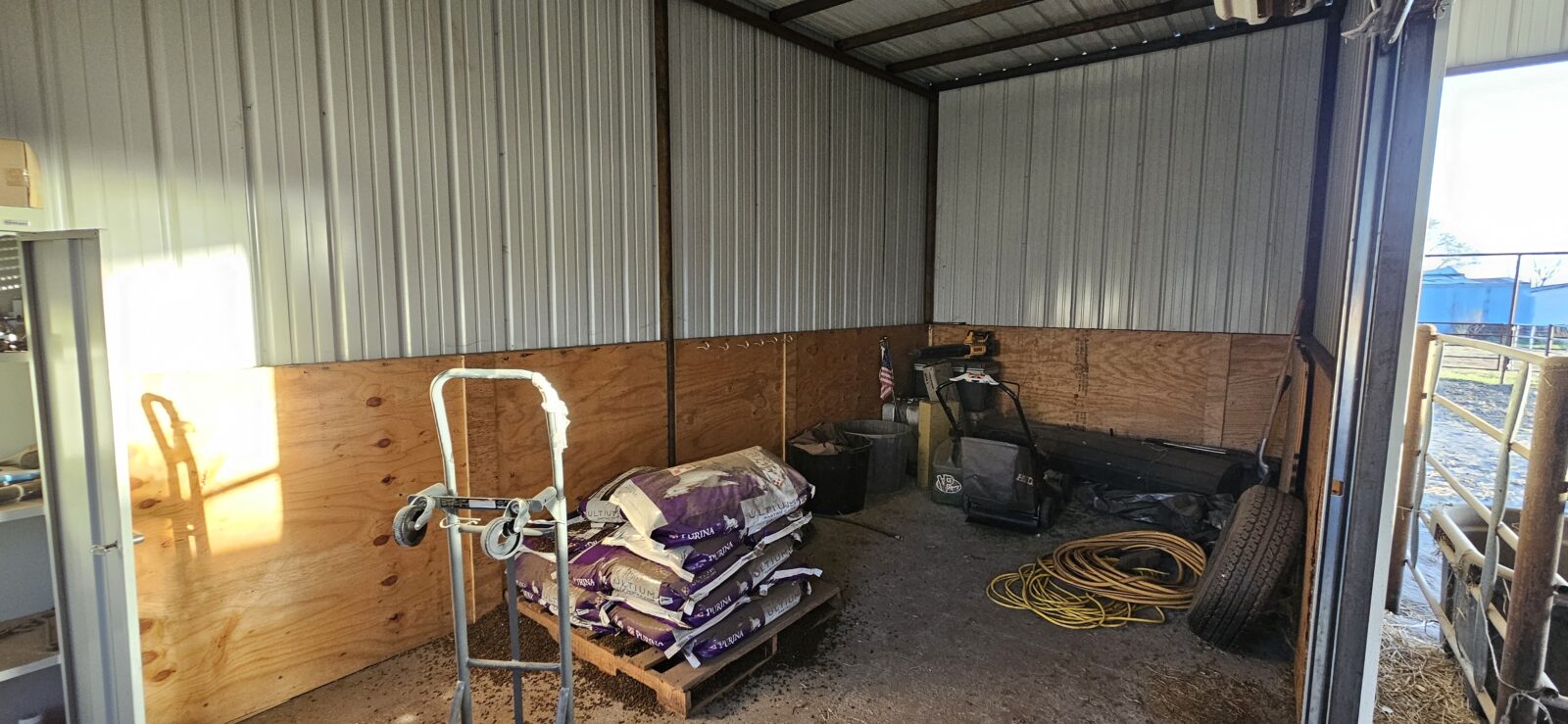 1311  South St, Sutherland, NE