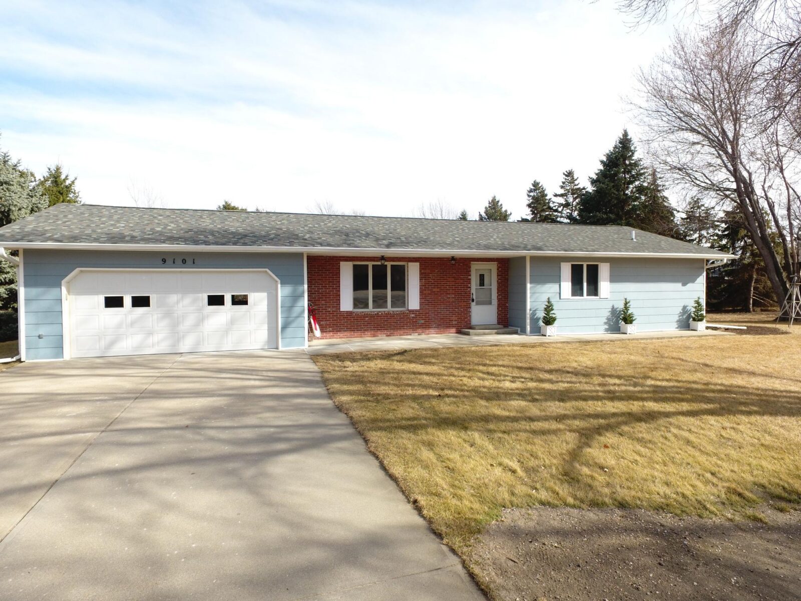 9101 Lakeview Dr., North Platte, NE home for sale