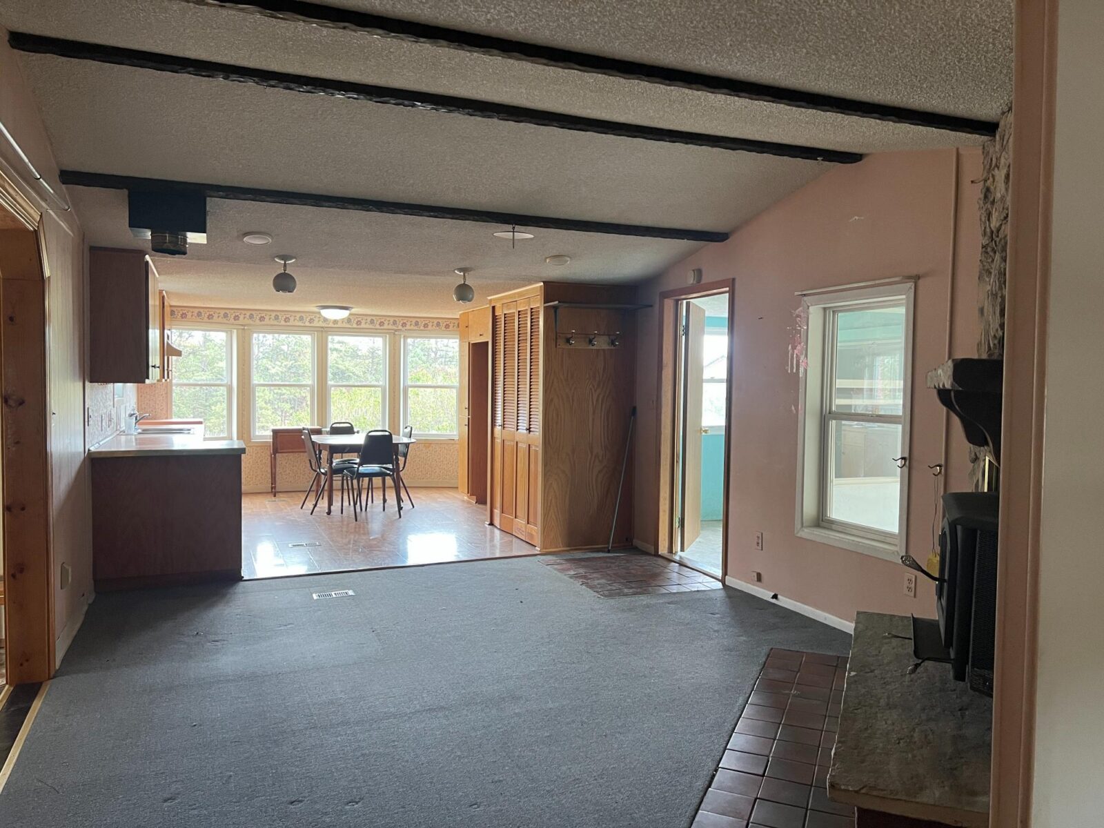114 Oetken Rd., Crawford, NE