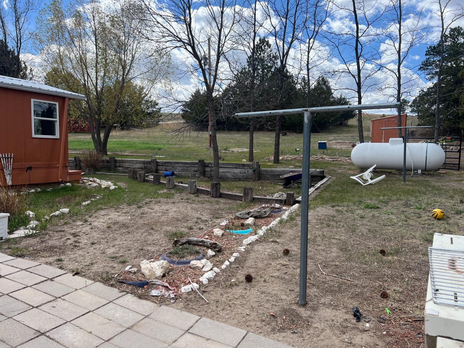 114 Oetken Rd., Crawford, NE