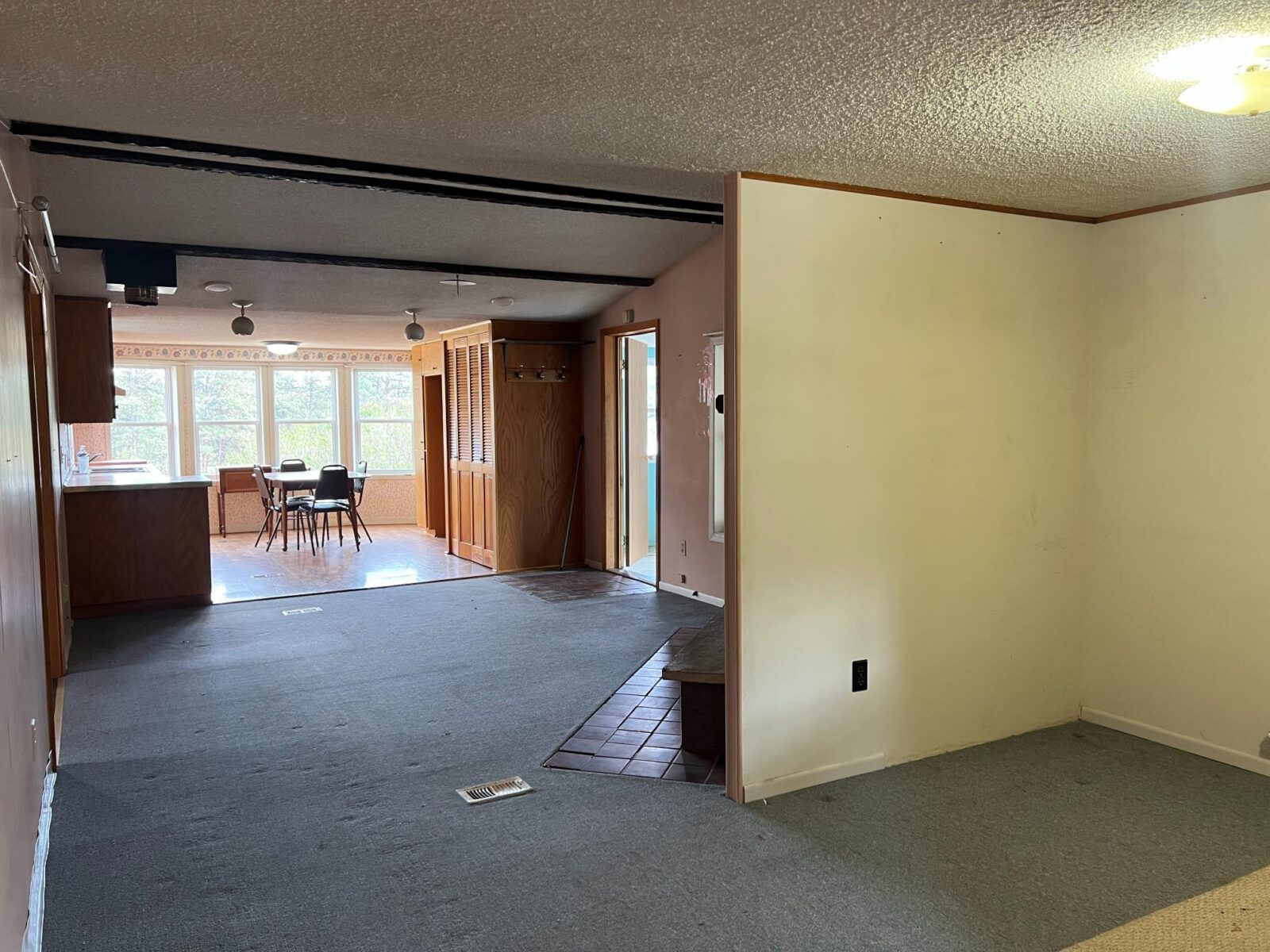 114 Oetken Rd., Crawford, NE