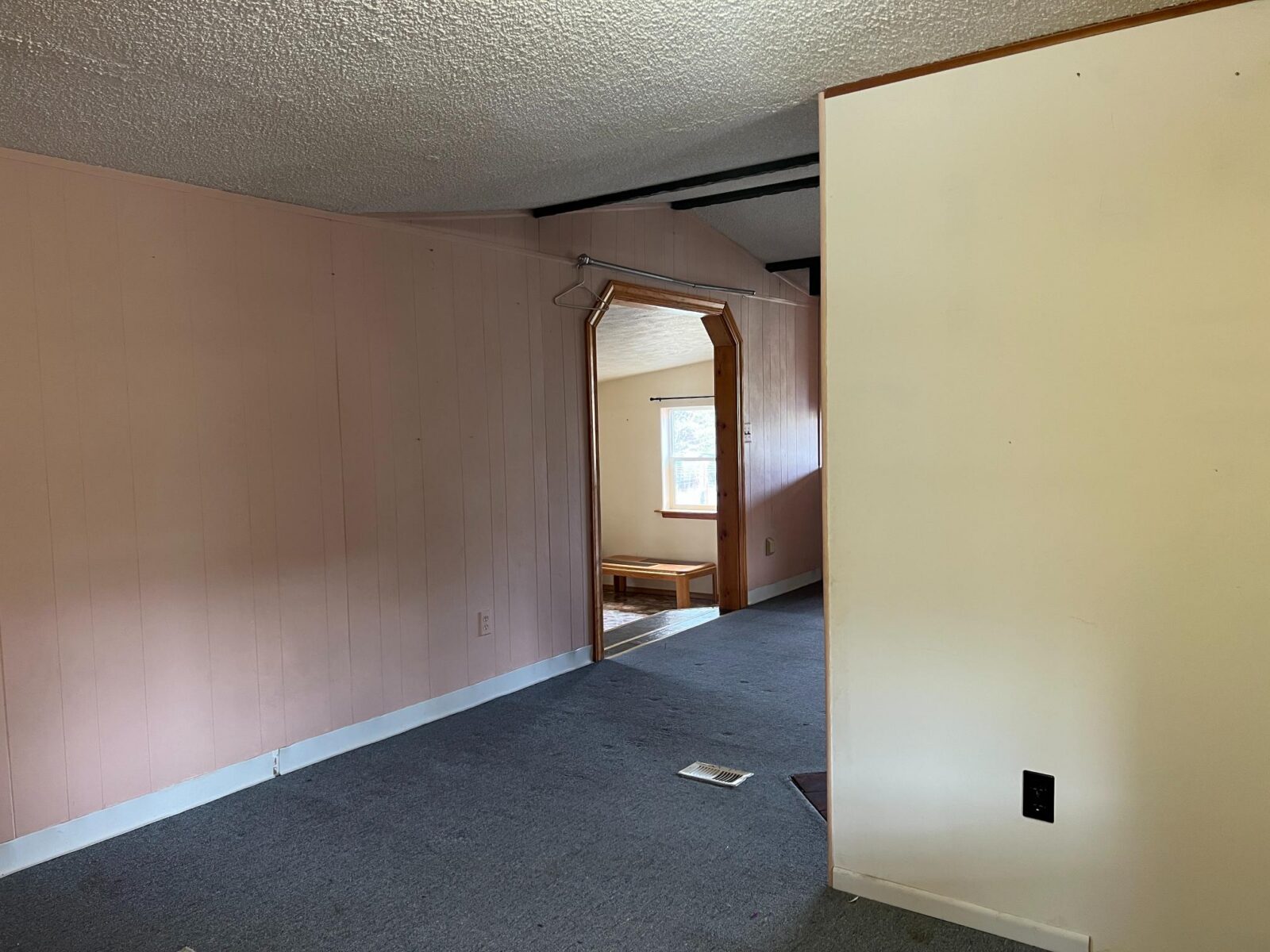 114 Oetken Rd., Crawford, NE