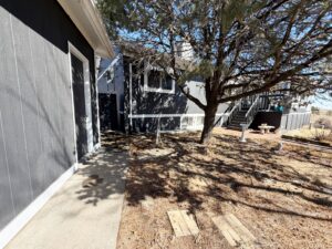 4 Roberts Rolling Hill, Lewellen, NE