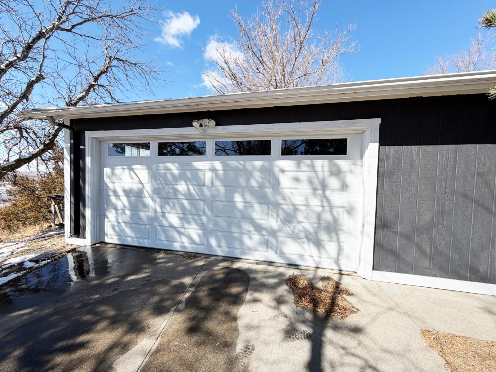 4 Roberts Rolling Hill, Lewellen, NE