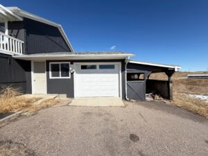 4 Roberts Rolling Hill, Lewellen, NE