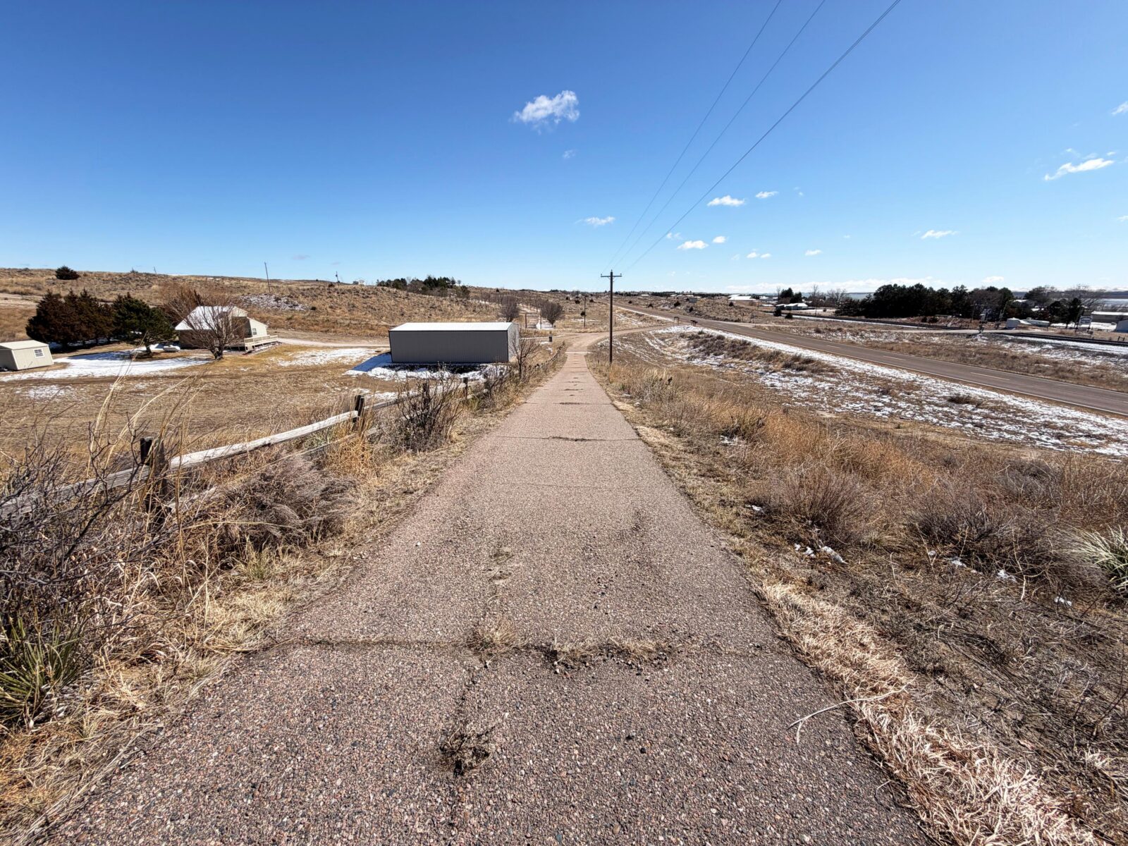 4 Roberts Rolling Hill, Lewellen, NE