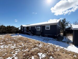 4 Roberts Rolling Hill, Lewellen, NE